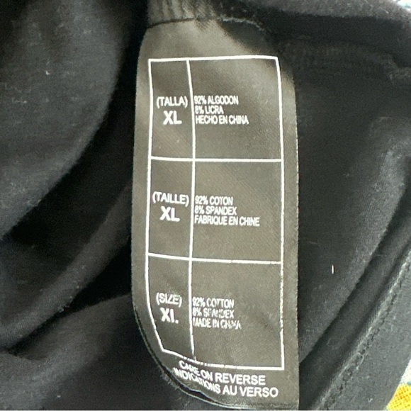 Disney Parks DCA Avengers Campus T-shirt Women’s T-shirt Size XL Grey Black - Picture 7 of 8